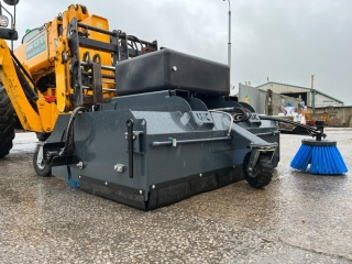 Telehandler Sweeper Collector