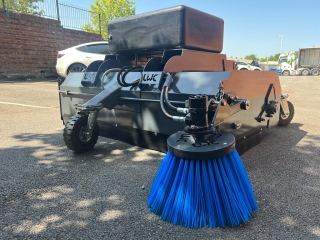 Telehandler Sweeper Collector 6